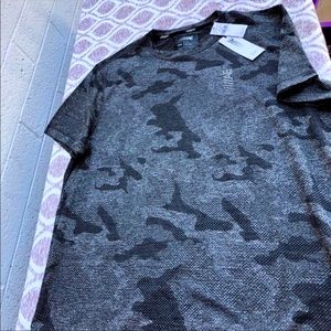 BNWT American Eagle Outfitters Men’s Large Active s/s Gray Camouflage T-shirt